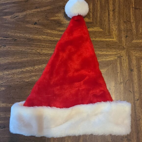 Set of 4 Adult Red Santa Hats w/White Fur Trim - Picture 2 of 3